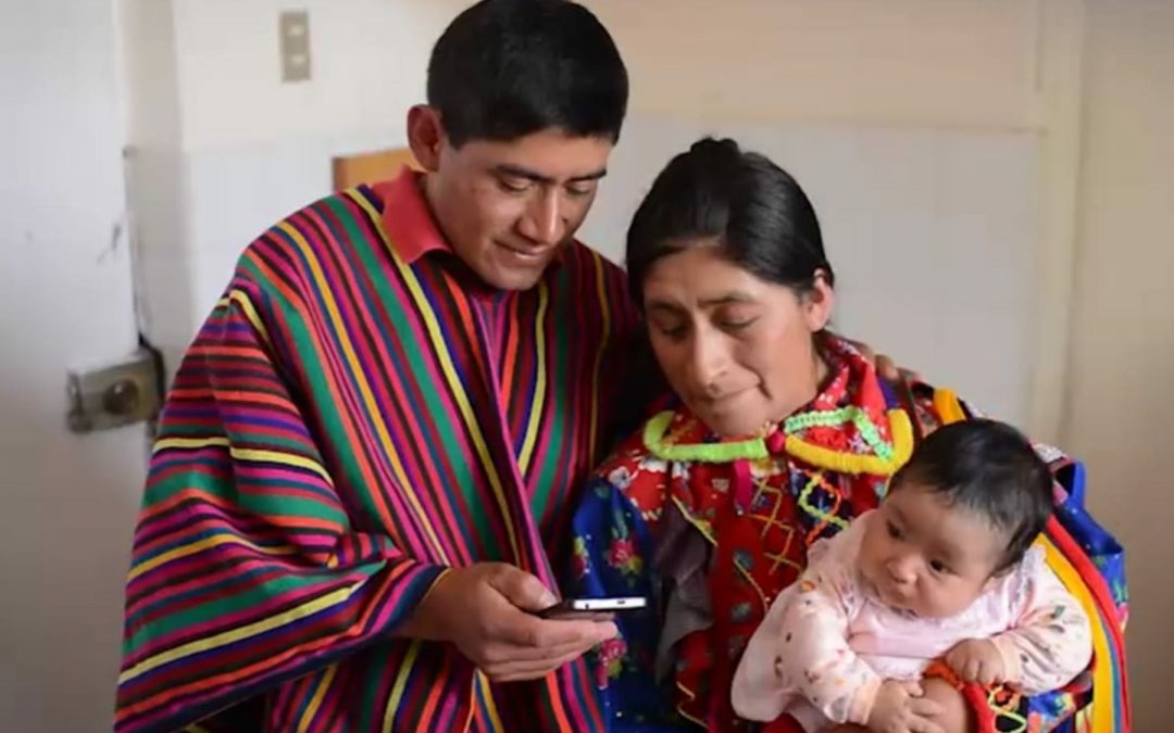 Gestantes reciben mensajes de texto en quechua y awajún para prevenir COVID-19